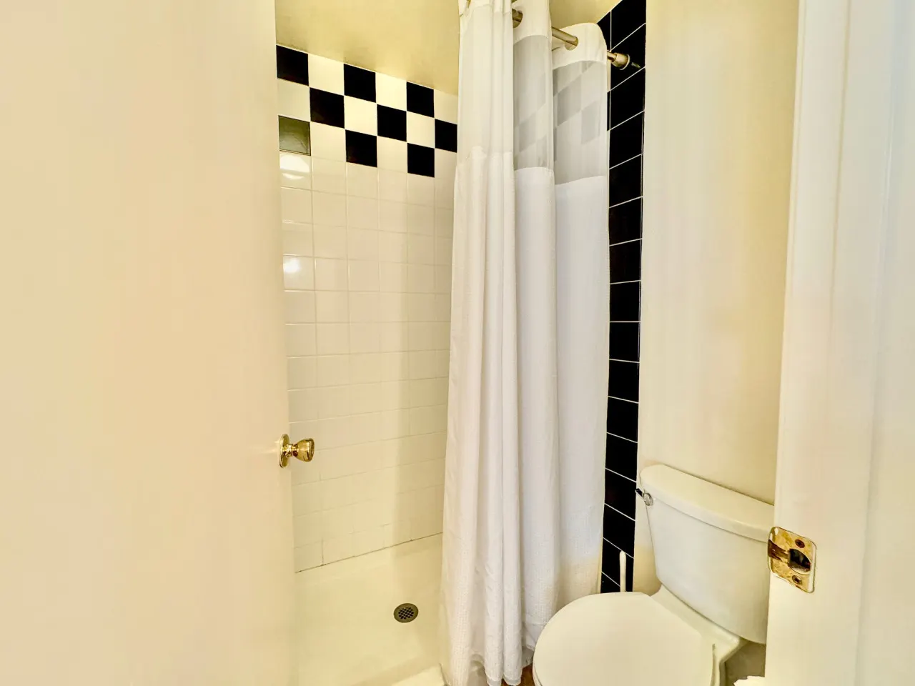 Sabino Canyon Condo w/ Pool and Spa 16