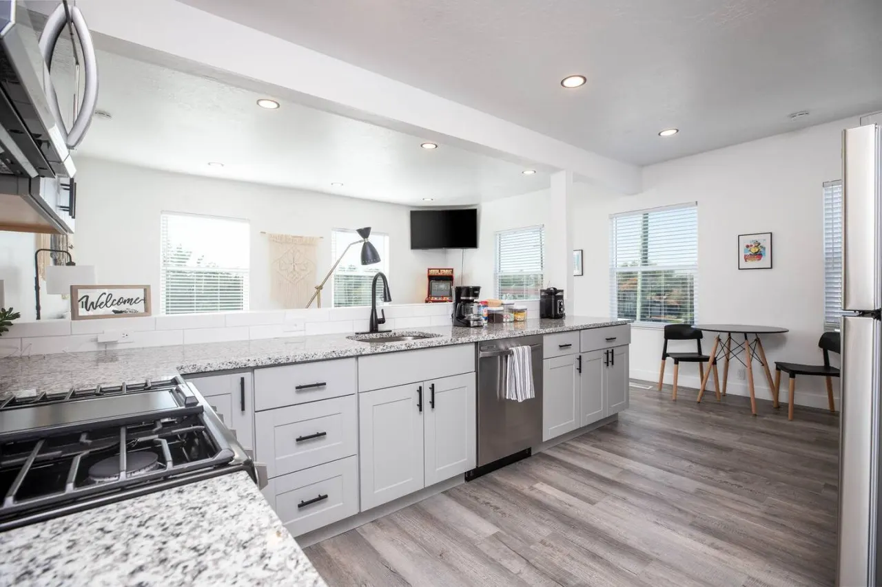 Trolley Square Vacation Rental - The Barber Loft Salt Lake City 10