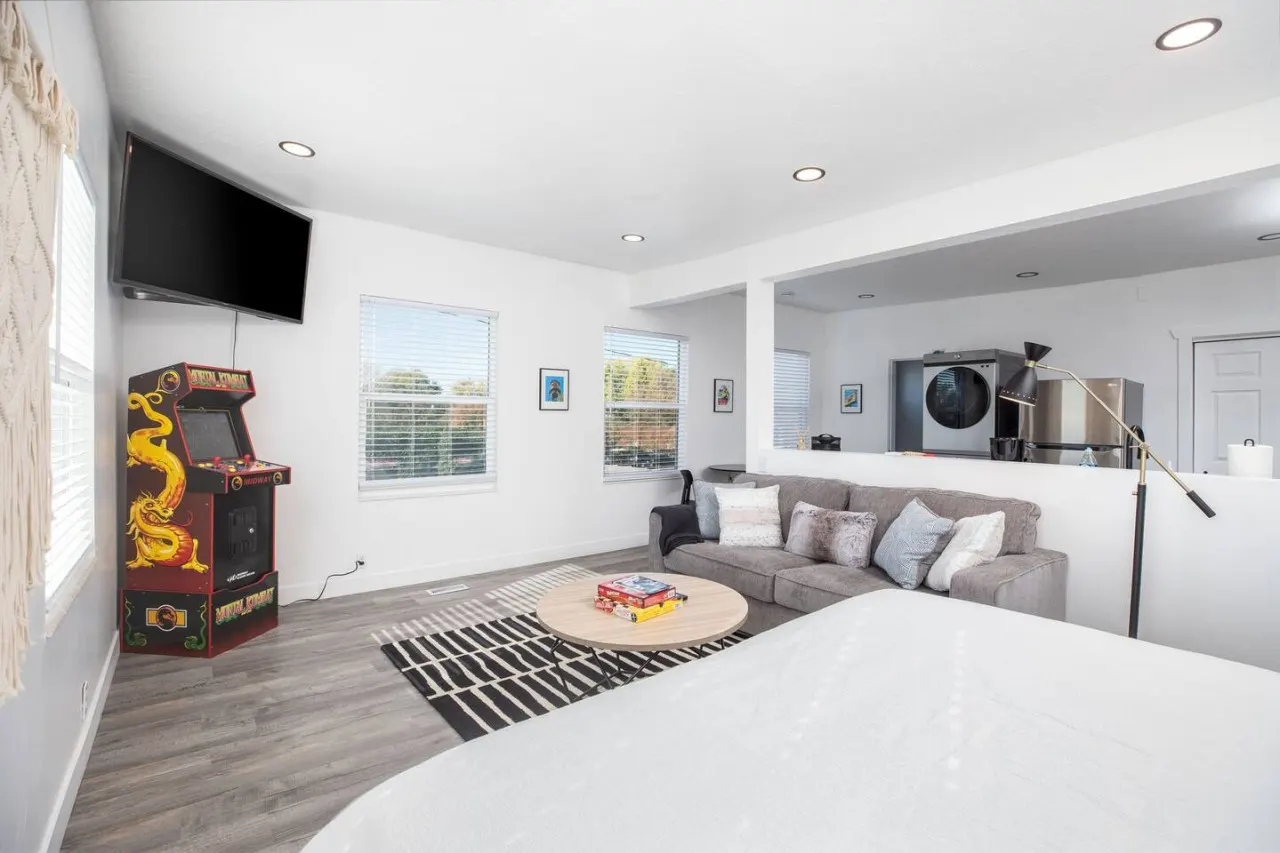 Trolley Square Vacation Rental - The Barber Loft Salt Lake City 6