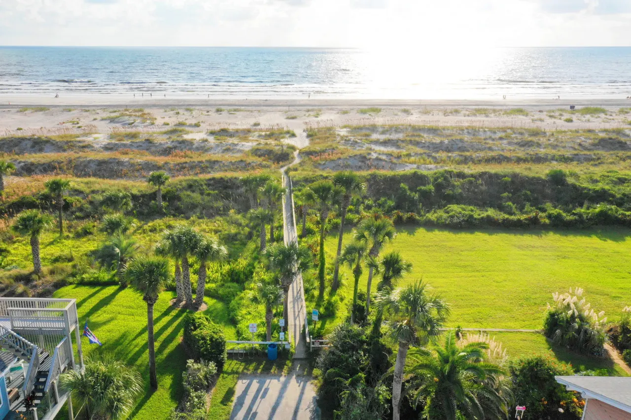 Luxury Ocean View/Beachside, 3-story, Elevator, Heated Pool & Great Rooftop Deck 2