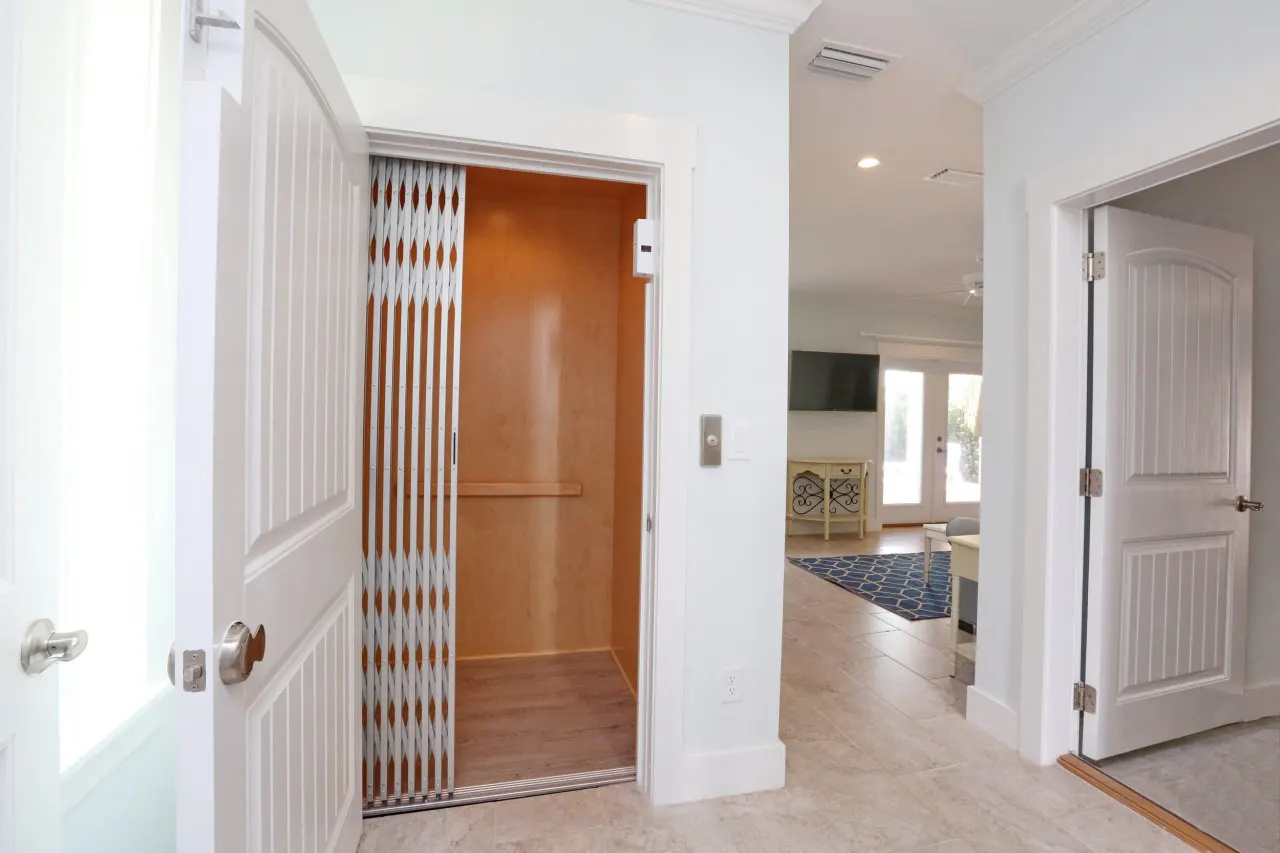 Luxury Ocean View/Beachside, 3-story, Elevator, Heated Pool & Great Rooftop Deck 12
