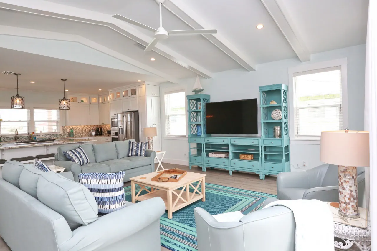 Luxury Ocean View/Beachside, 3-story, Elevator, Heated Pool & Great Rooftop Deck 16