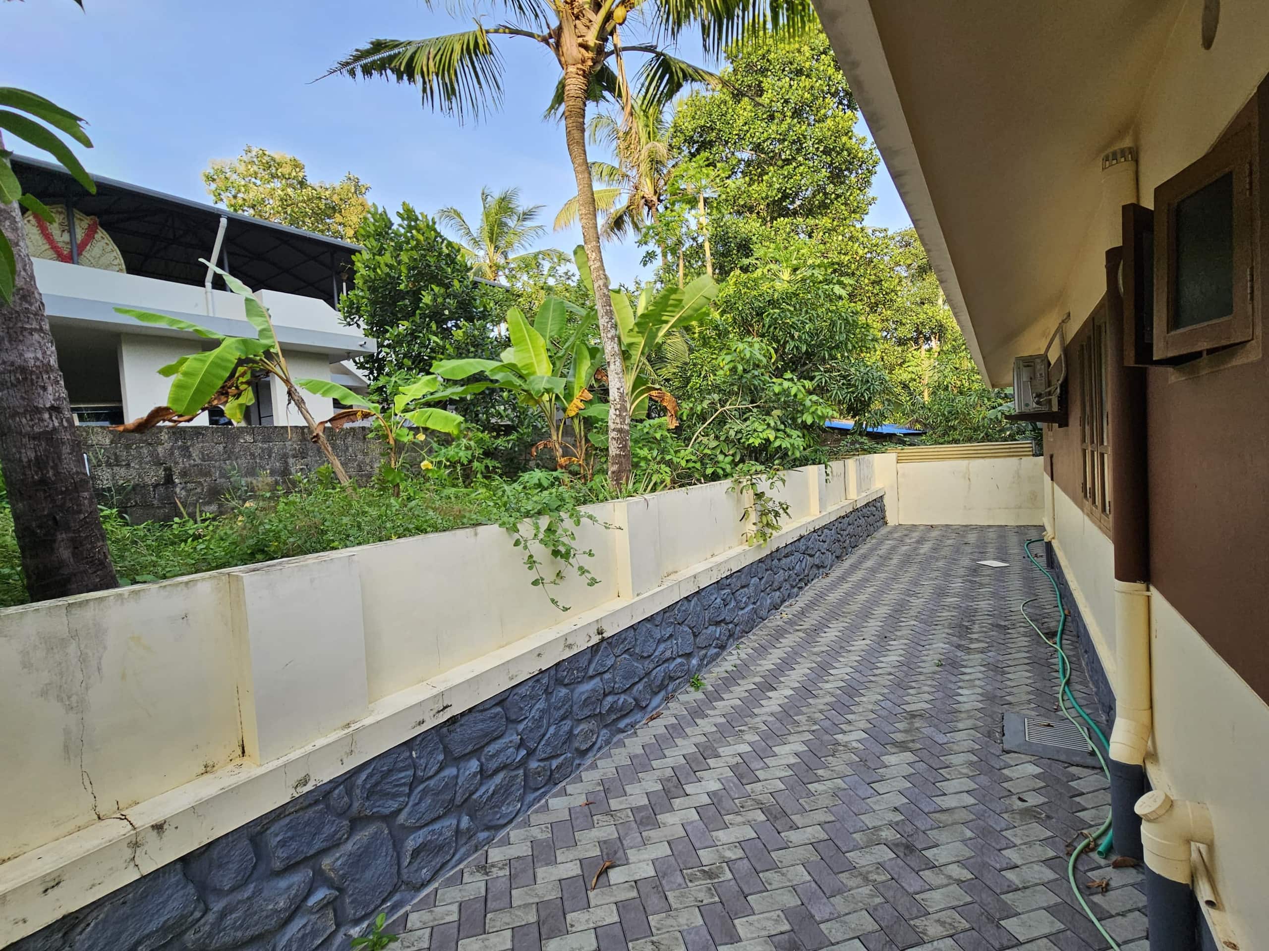 Luxury Villa @ Vellayani Lake - 2 BHK 33