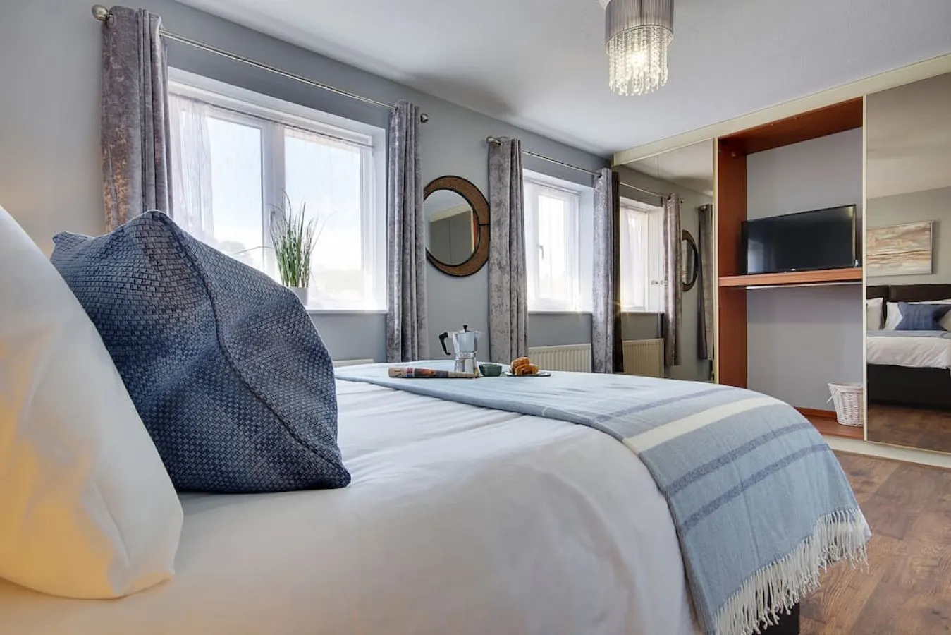 14 Oxford Mews - Stunning House Sleeps 10 12