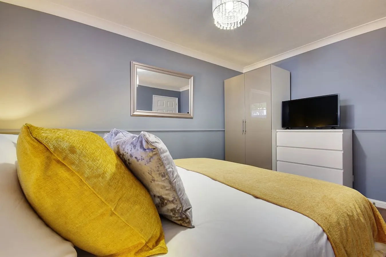 14 Oxford Mews - Stunning House Sleeps 10 15
