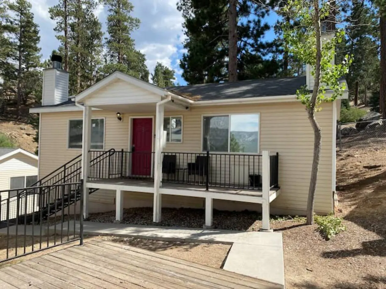 Lake-View Lodge 3 (Near Village) 10