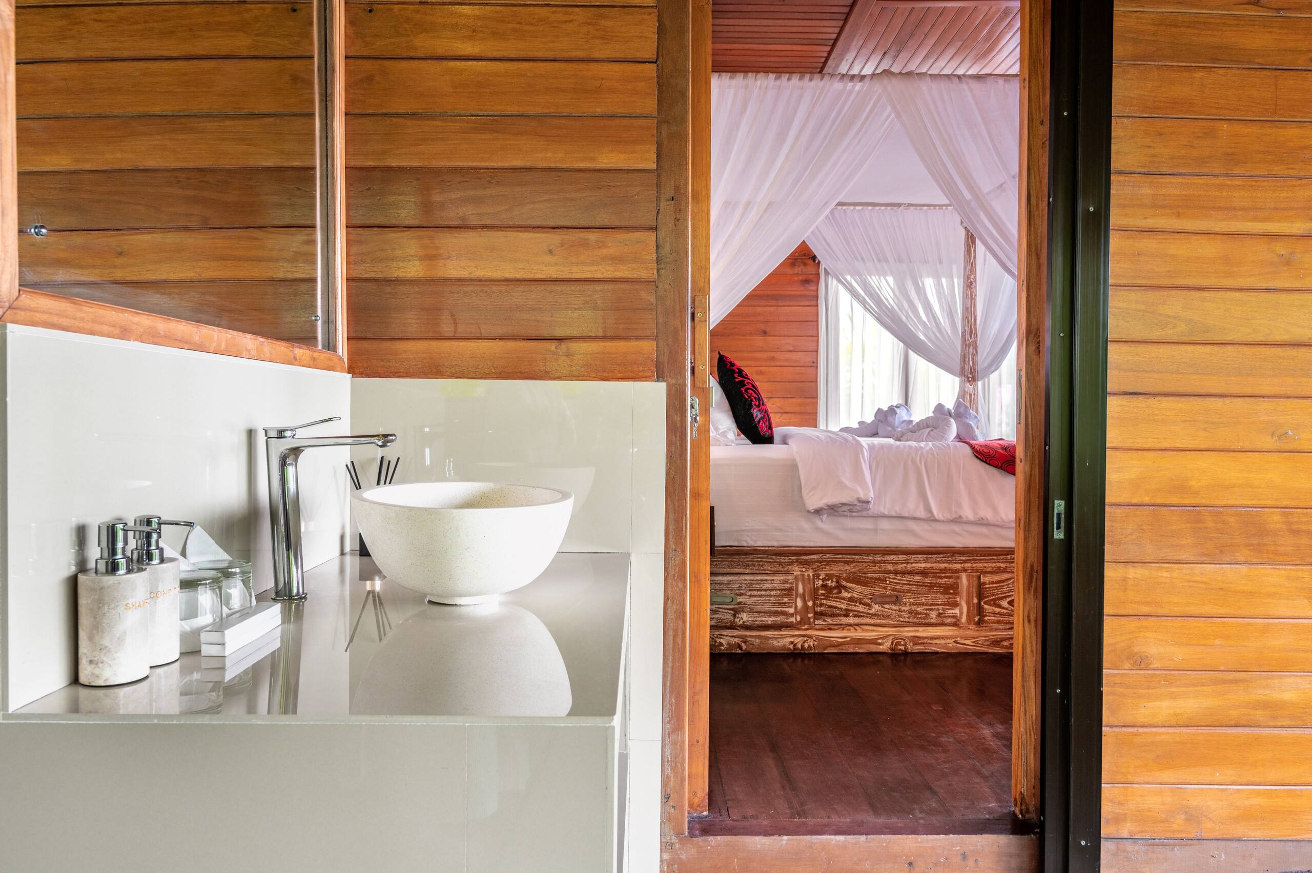 Romantic 1BR Jacuzzi Villa in Munduk Highlands 8