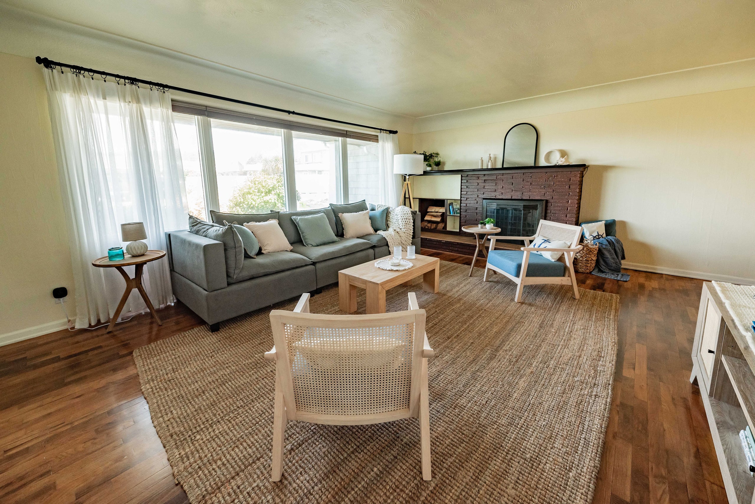 Coastal Haven: Oceanview and Hot Tub 9
