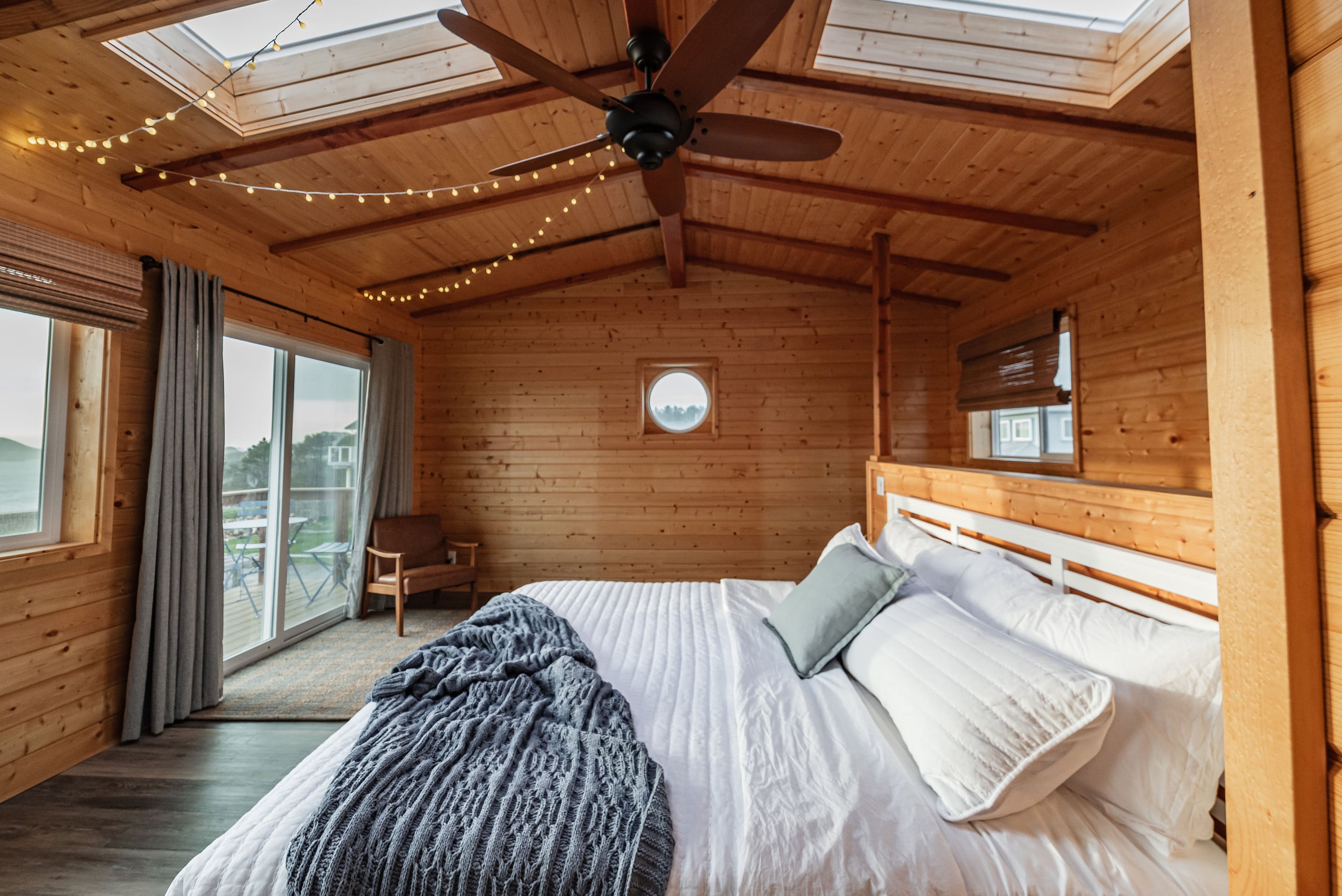 Coastal Haven: Oceanview and Hot Tub 25