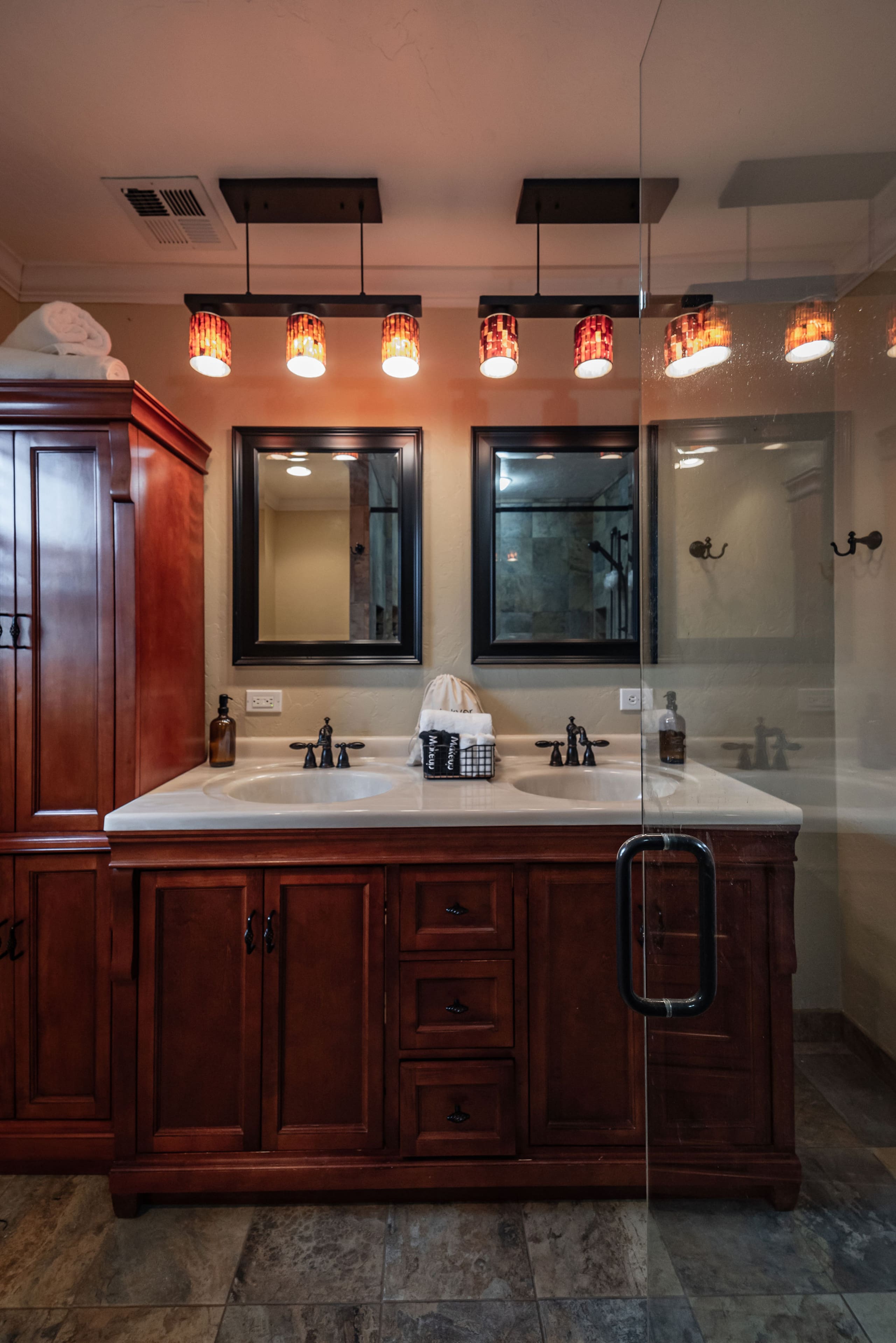 Coastal Haven: Oceanview and Hot Tub 29