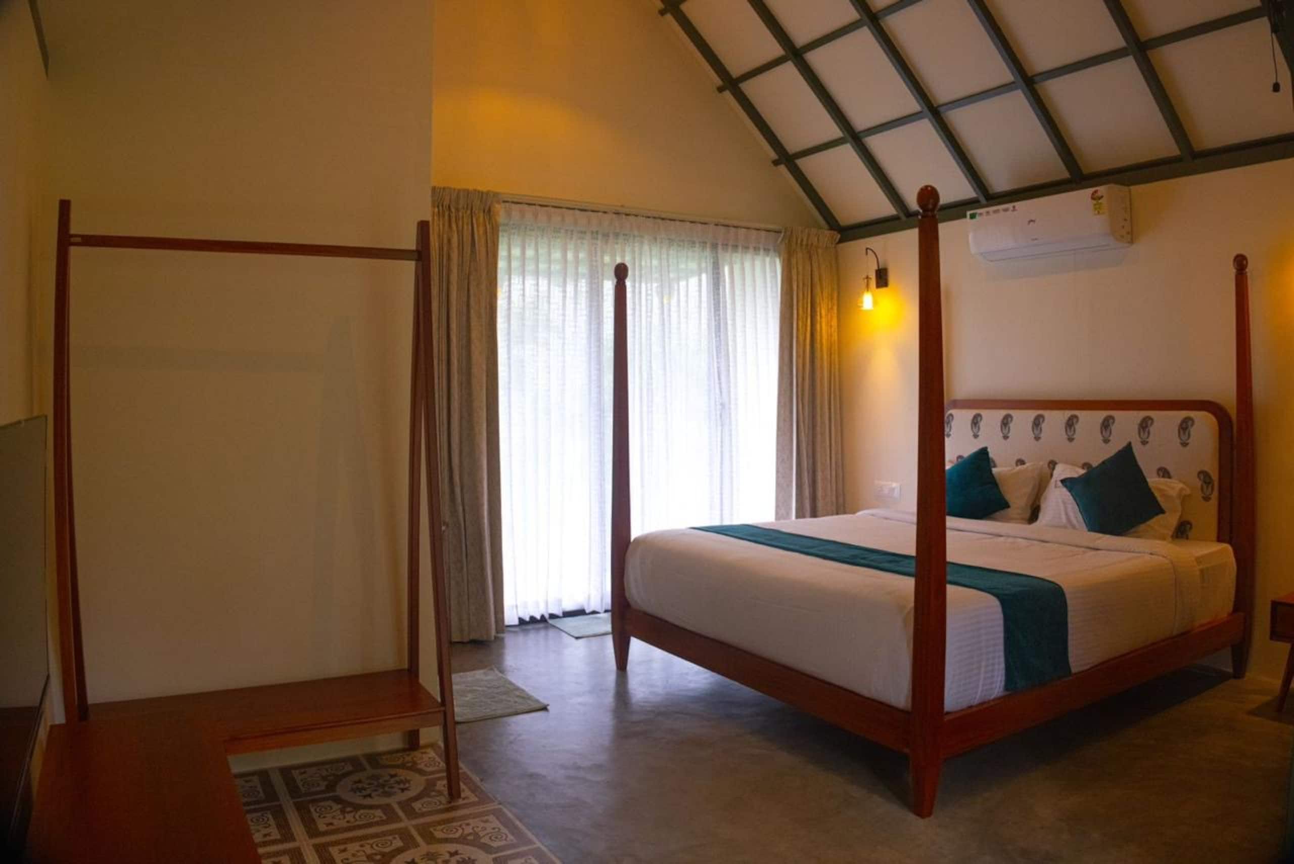 Sky Bed Cottage | Mountain peak view 5