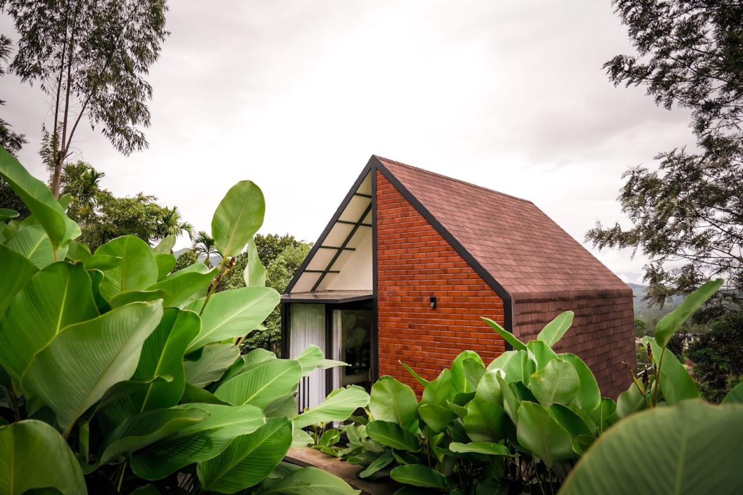 Sky Bed Cottage | Mountain peak view