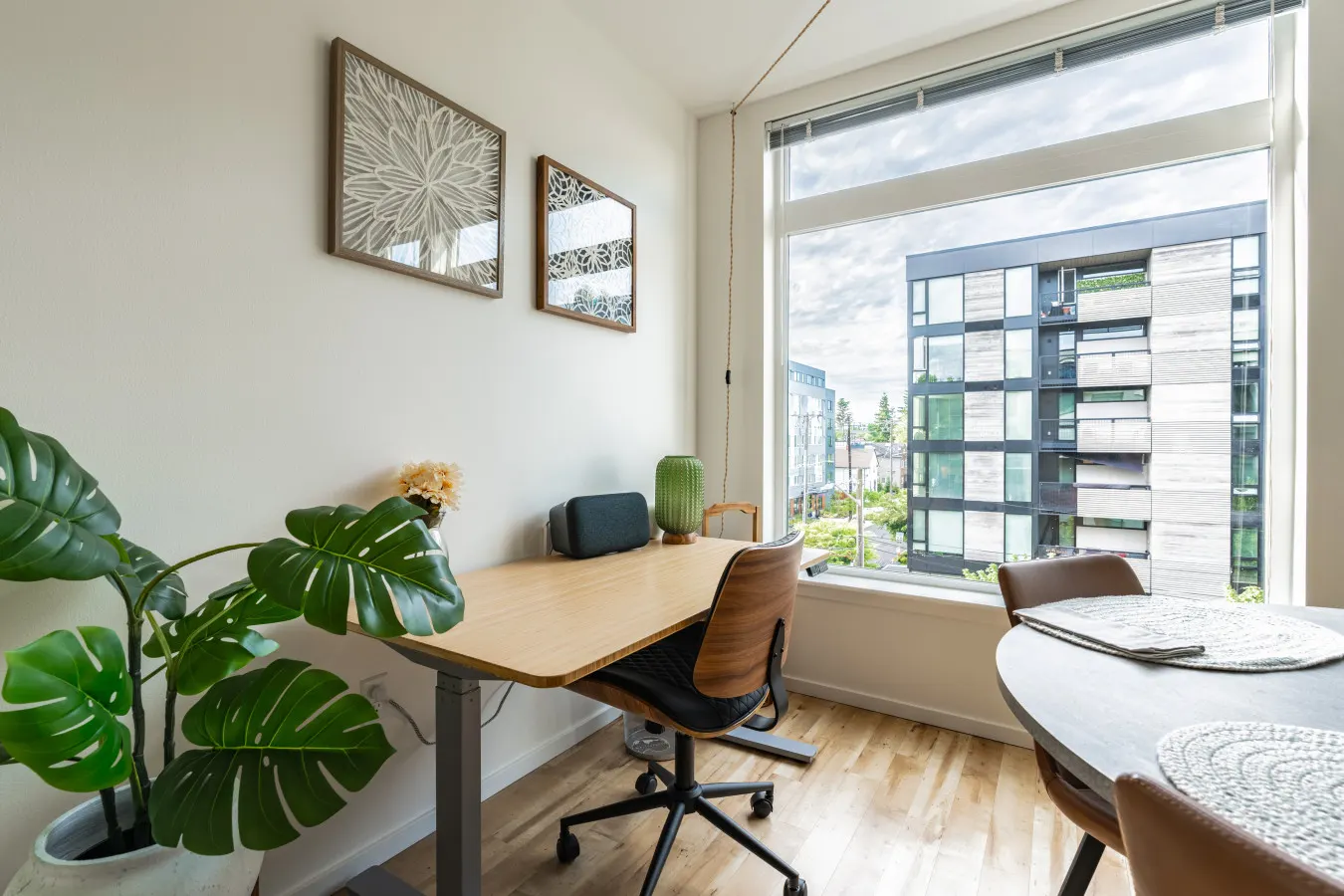 Central District Large King Bed Apartment 19