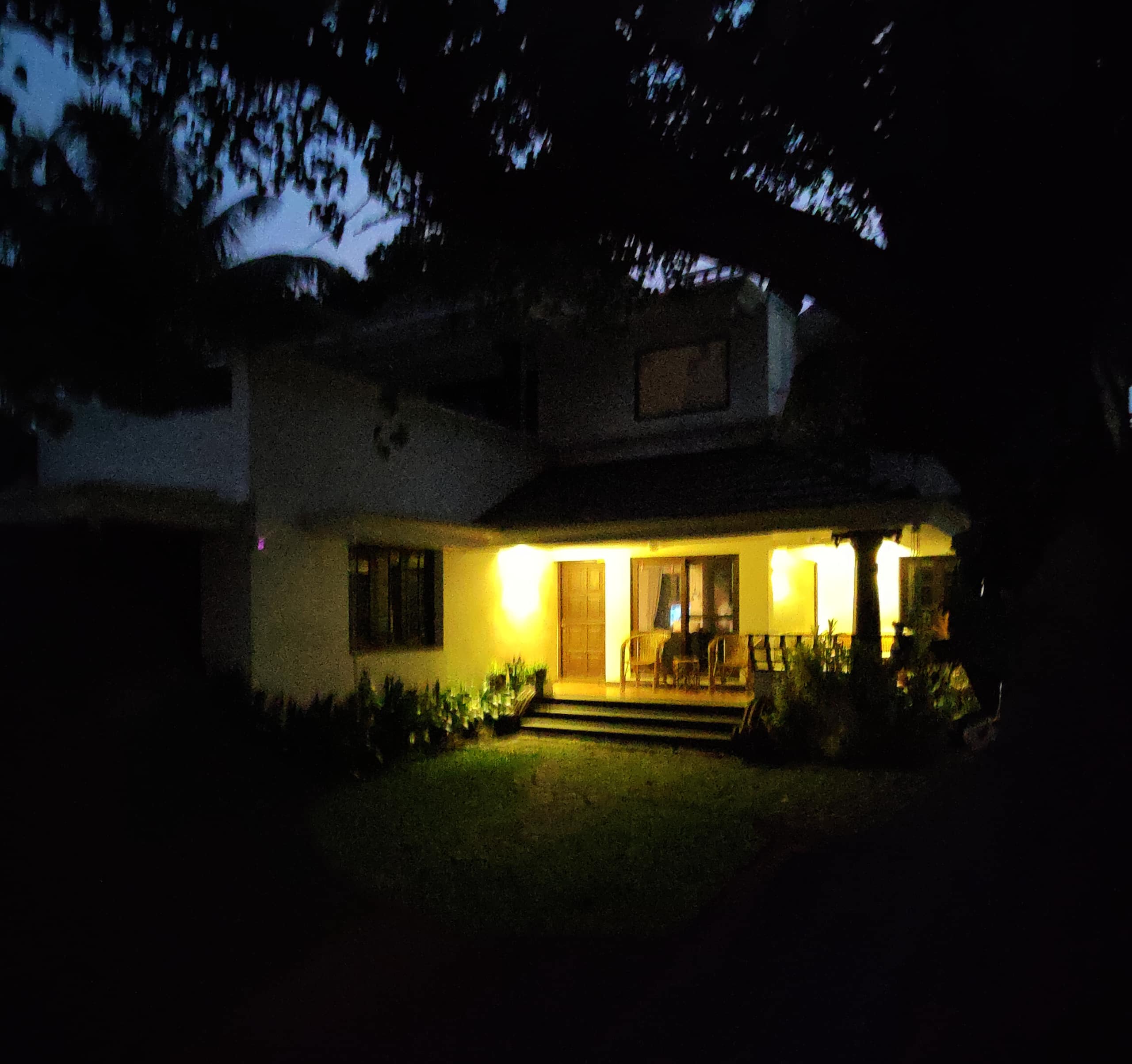 The Ambassador's Residence:Lakeside Villa in Kochi 20