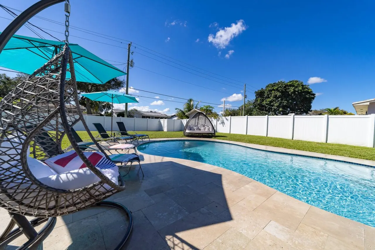 Luxury Pool Villa- 15 Mins to Hollywood Beach! 12