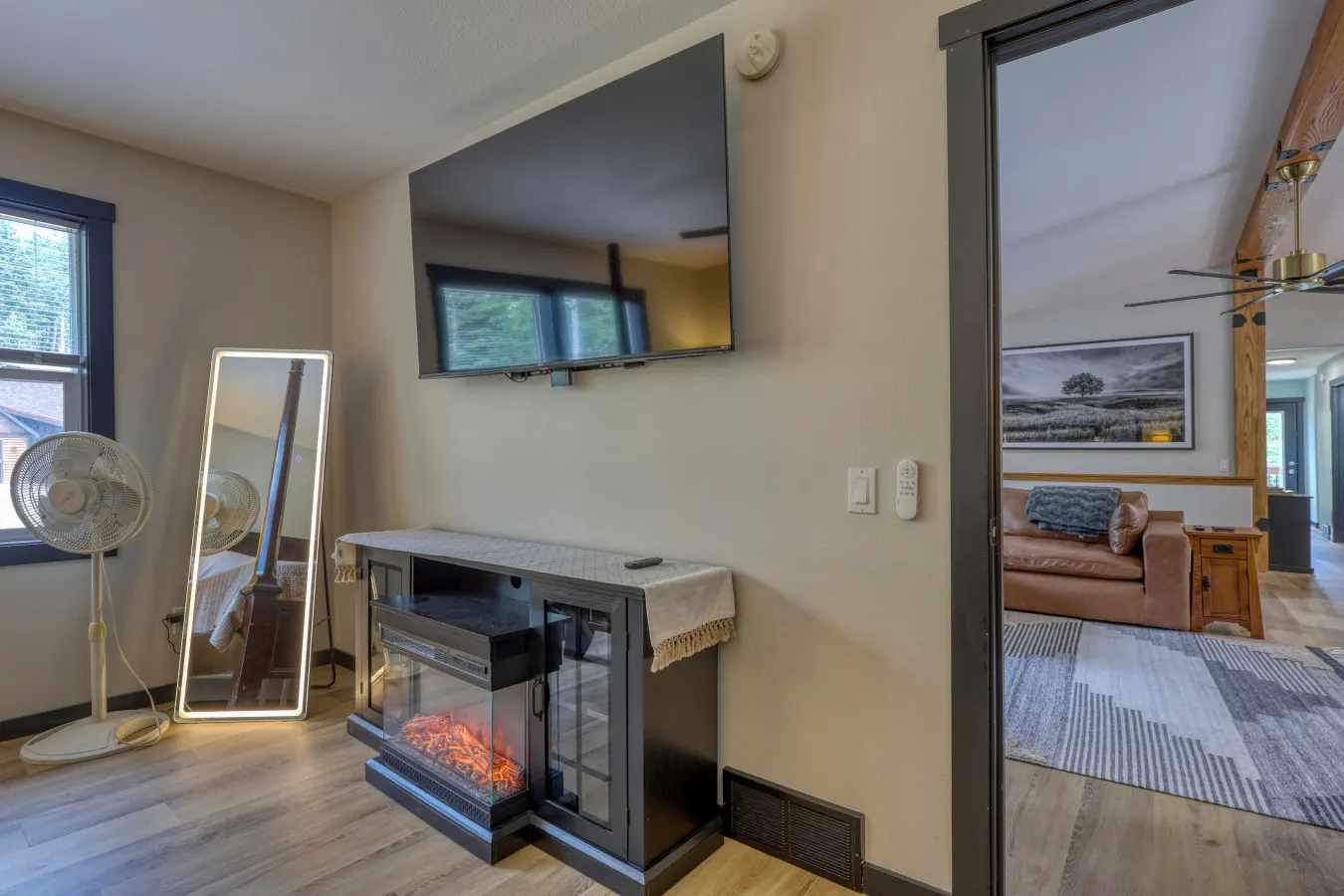 Whitetail & Spruce Hideaway 4BR/3BA 10