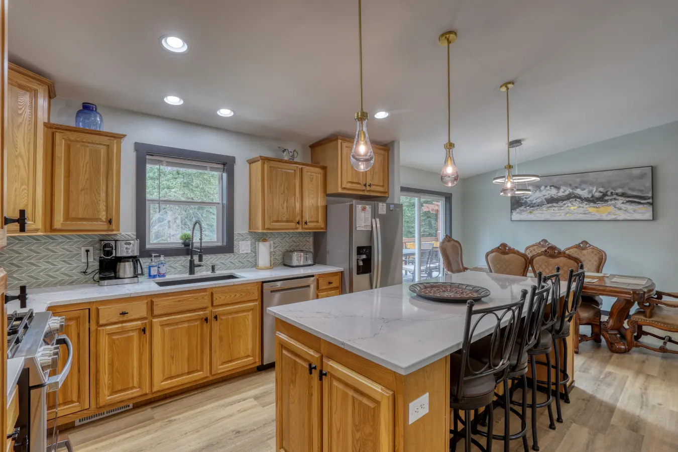Whitetail & Spruce Hideaway 4BR/3BA 12