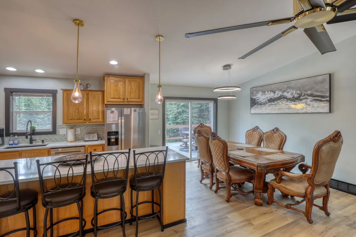 Whitetail & Spruce Hideaway 4BR/3BA 18