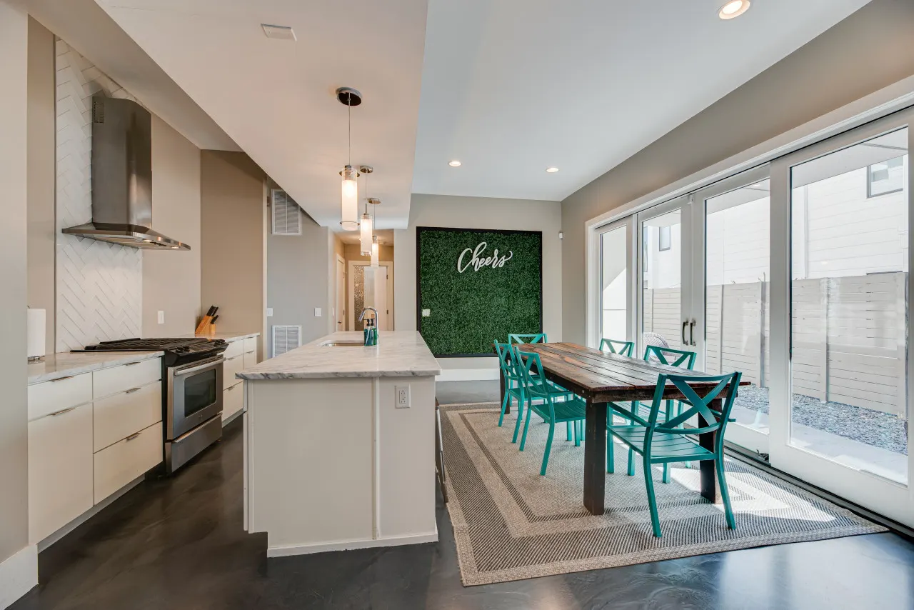Downtown / Gulch Home, Walk Everywhere! 1