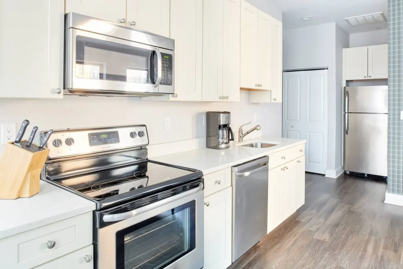 Milk153-6G-1/1 Bright FIDI 1br Centrally Located 9