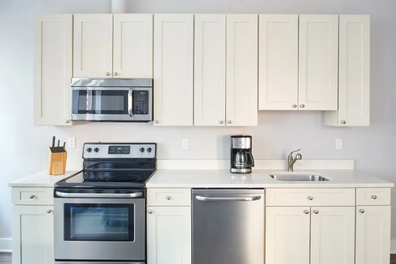 Milk153-6G-1/1 Bright FIDI 1br Centrally Located 7