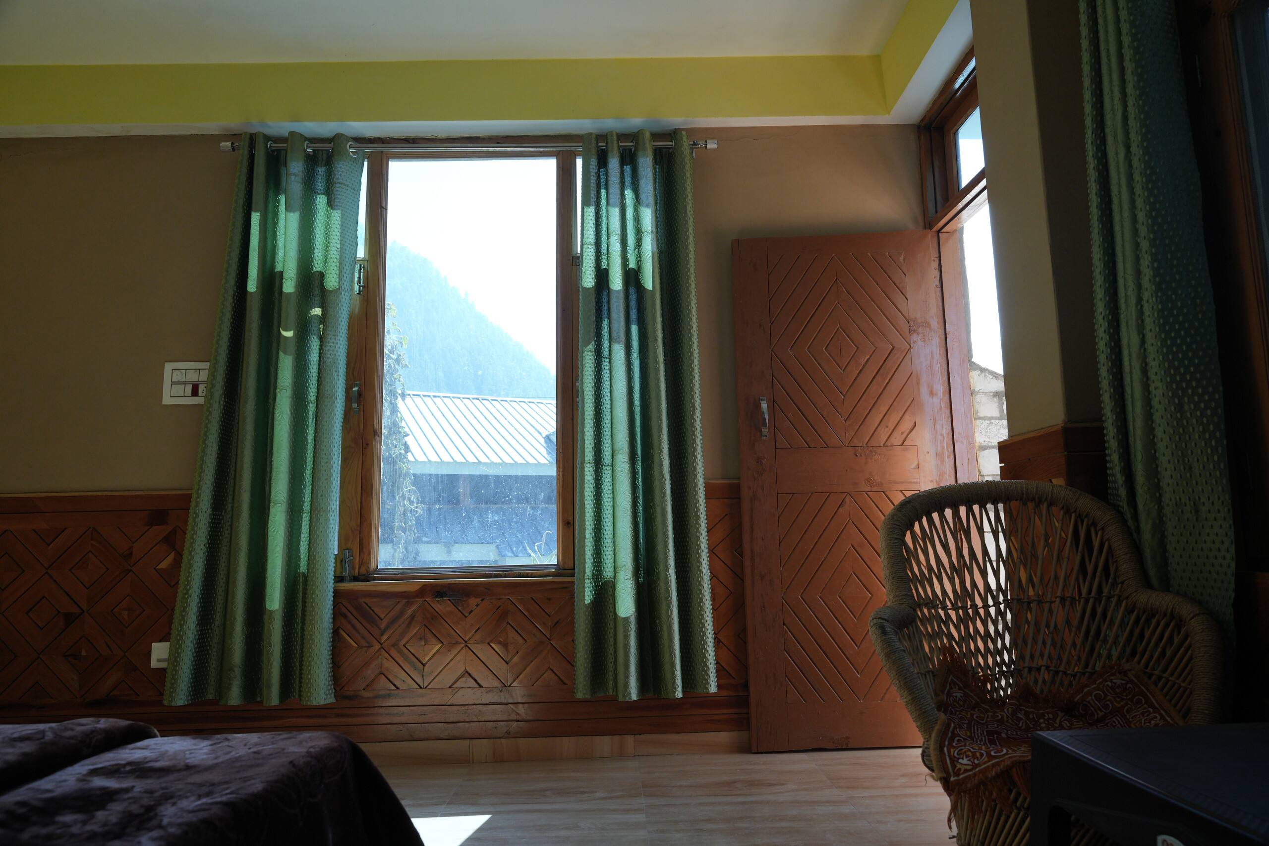 Banjara House: Jibhi Retreat 10
