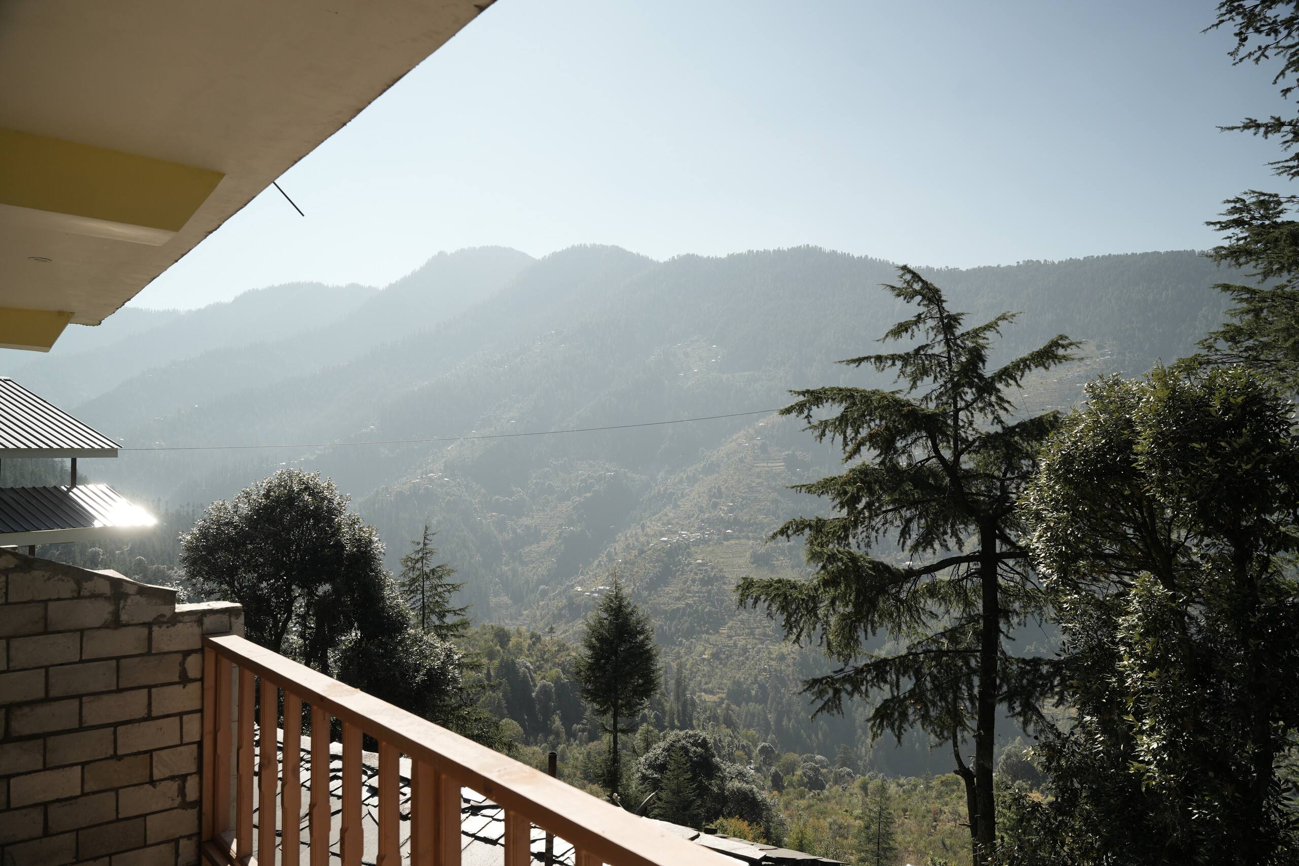 Banjara House: Jibhi Retreat 17