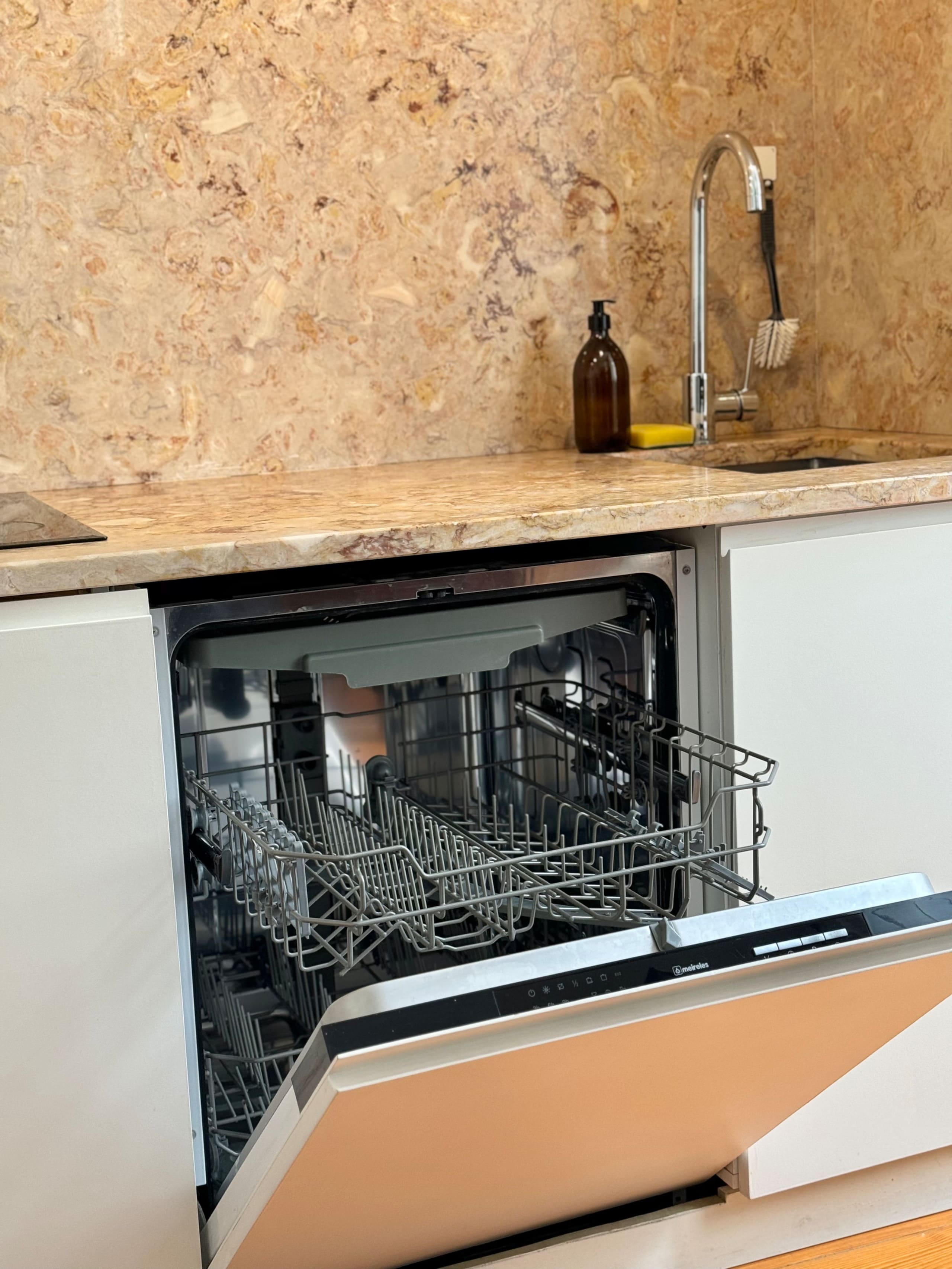 5 Bedroom Apartment in Downtown (Baixa-Chiado) 11