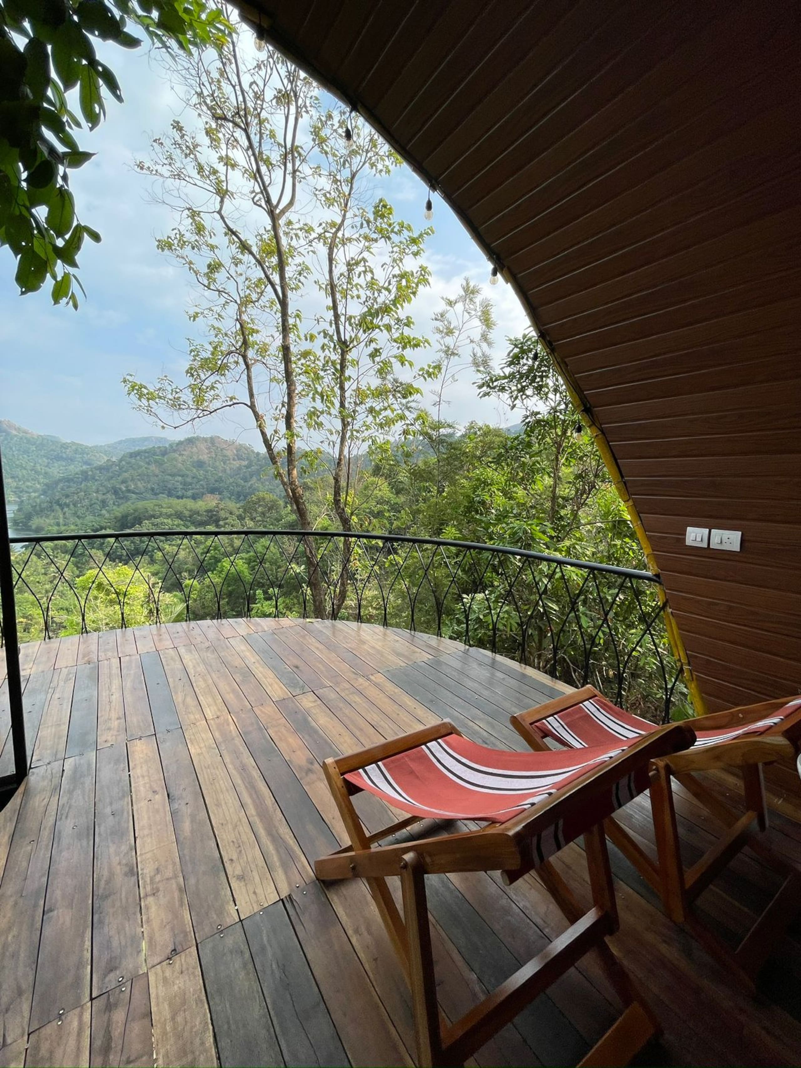 Cocoon Cabin lake view by Tulsi village 14