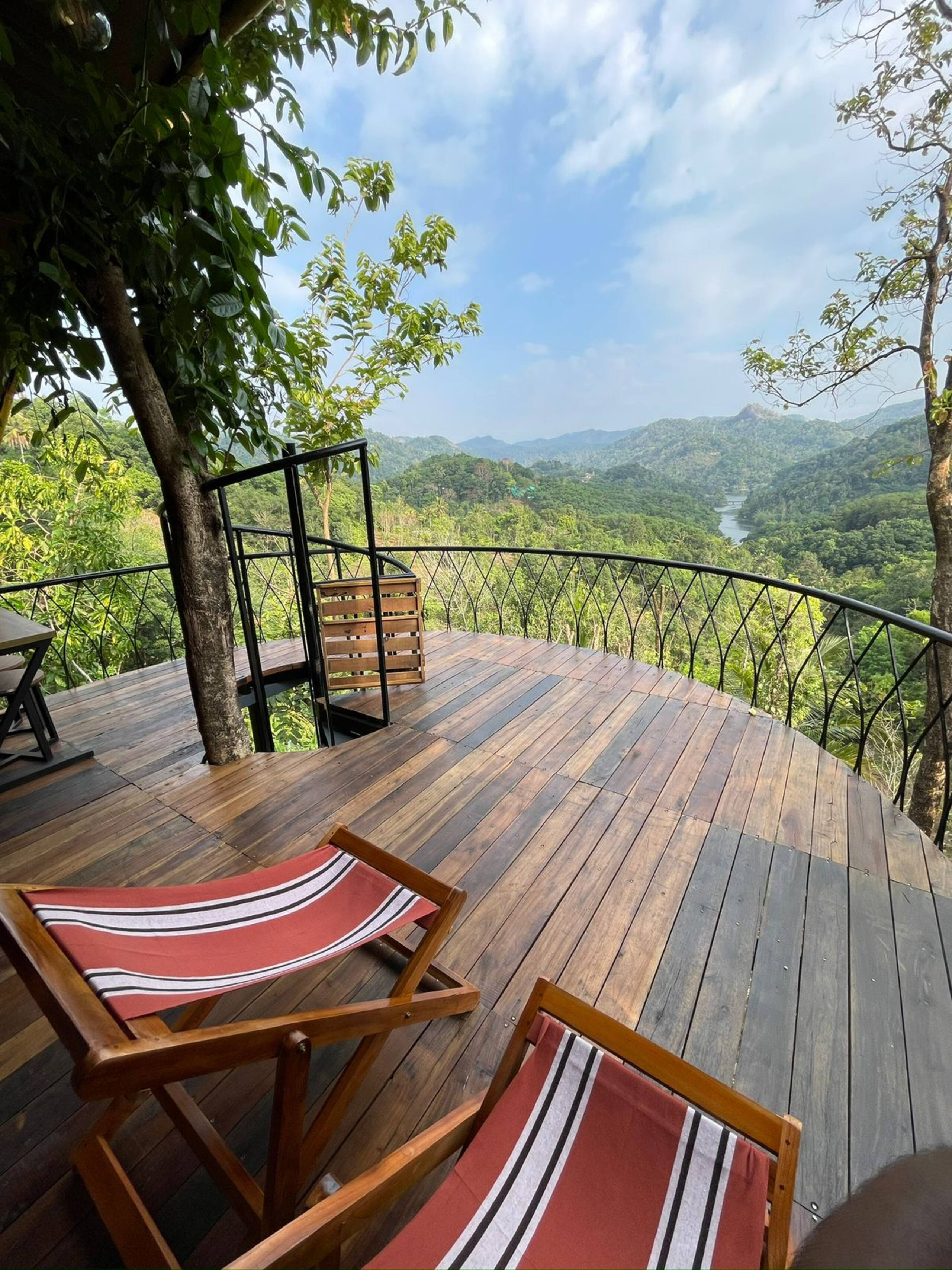 Cocoon Cabin lake view by Tulsi village 13