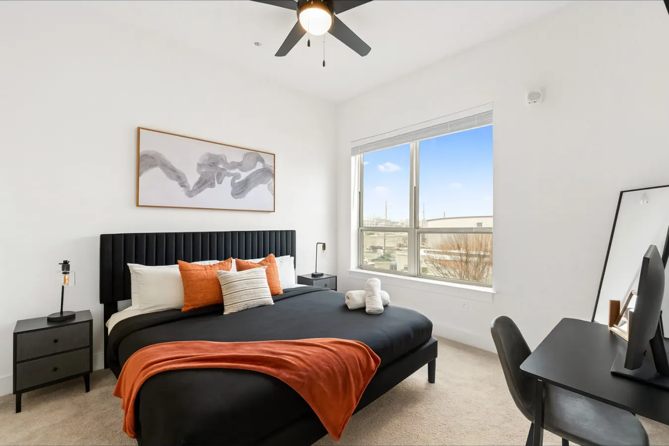 Luxury 2BR Steps from Railroad Park — foto 5