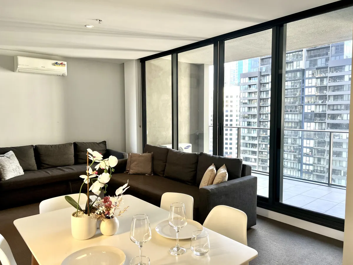 High Floor 2BR2Bath in Prime CBD 2