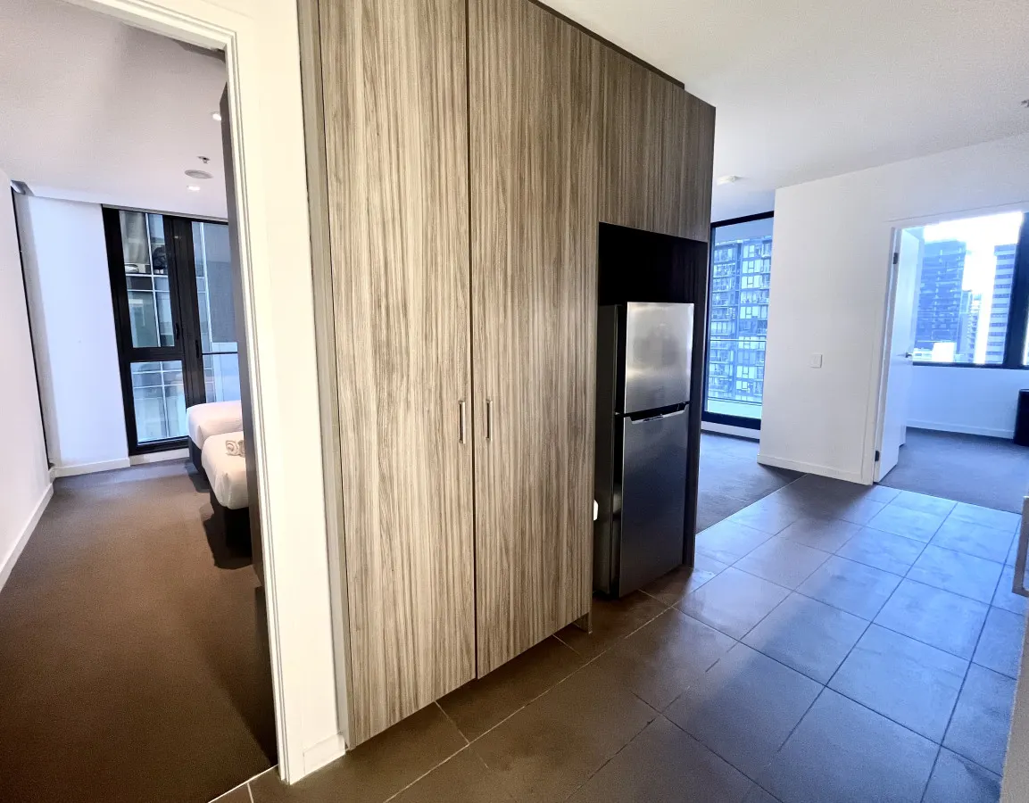 High Floor 2BR2Bath in Prime CBD 10