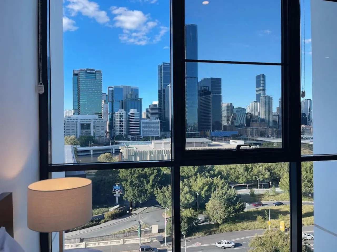Brisbane Skyline View 2Beds River view Apt 19