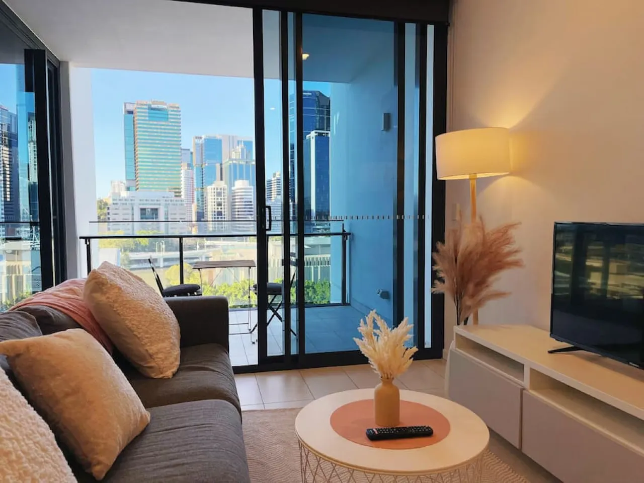 Brisbane Skyline View 2Beds River view Apt 7