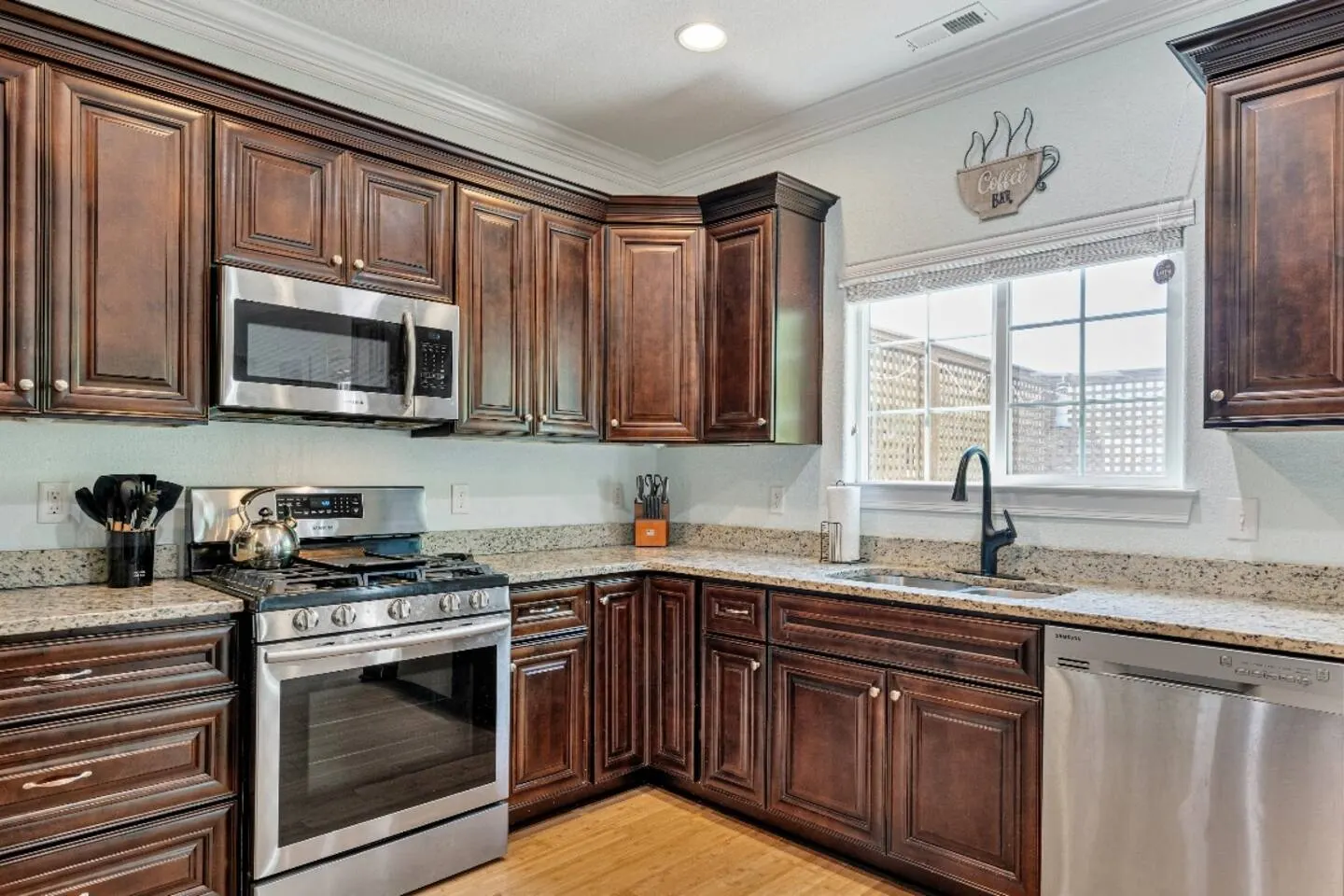 Ocean View Beach House 5BR + Fire Pit 17