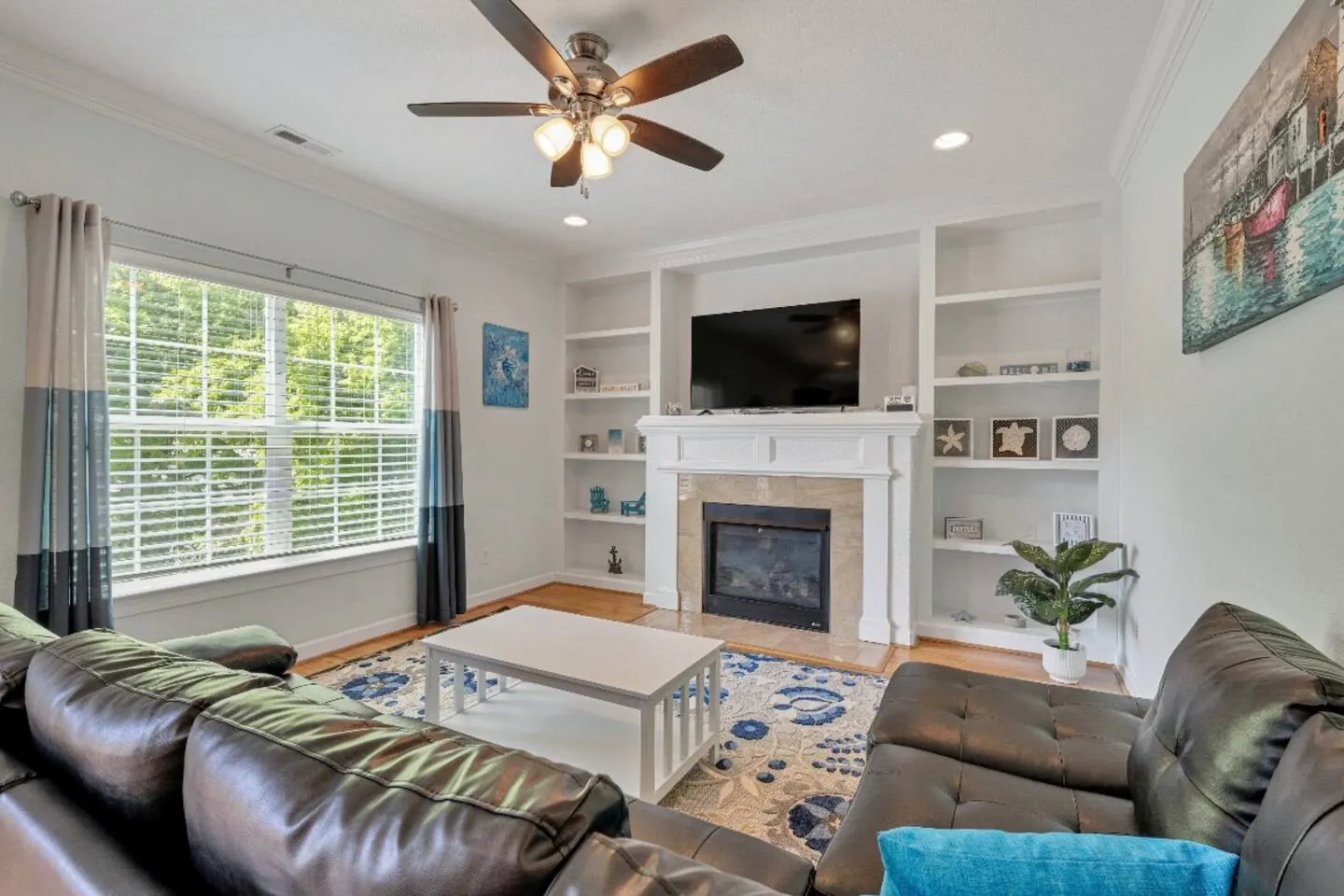 Ocean View Beach House 5BR + Fire Pit 3