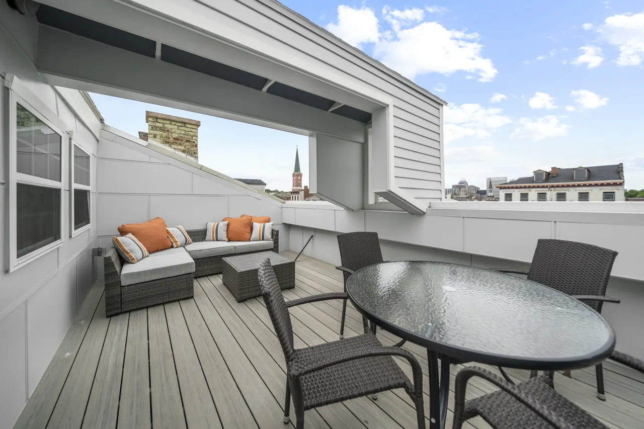 Huge Retreat| Rooftop Deck| Stay At Findlay Market — foto 4