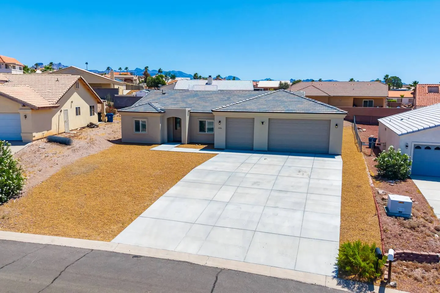 New-Build Near Lake & Casinos Sleeps 8 5