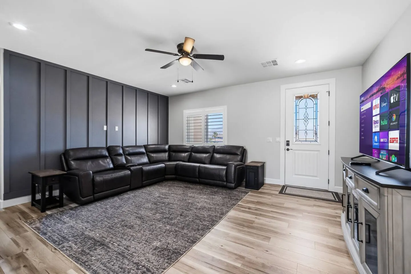 New-Build Near Lake & Casinos Sleeps 8 7