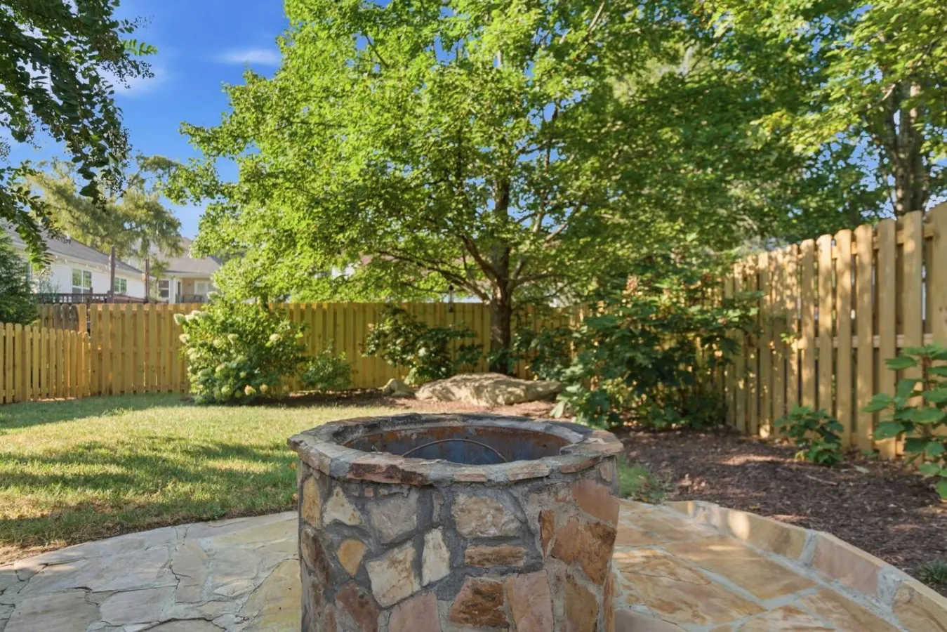 Fire pit, covered patio and fireplace near BNA 13