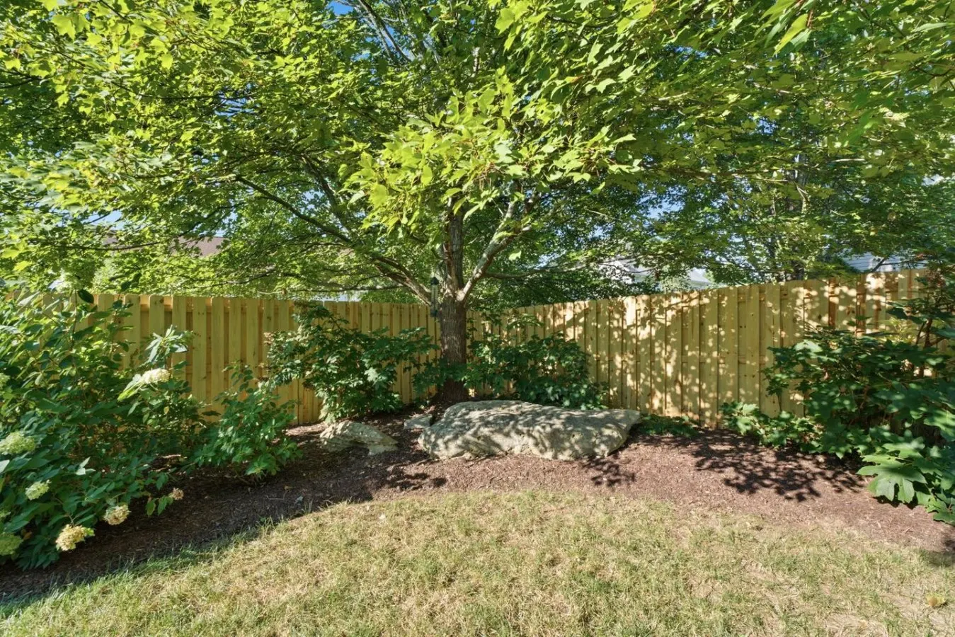 Fire pit, covered patio and fireplace near BNA 15