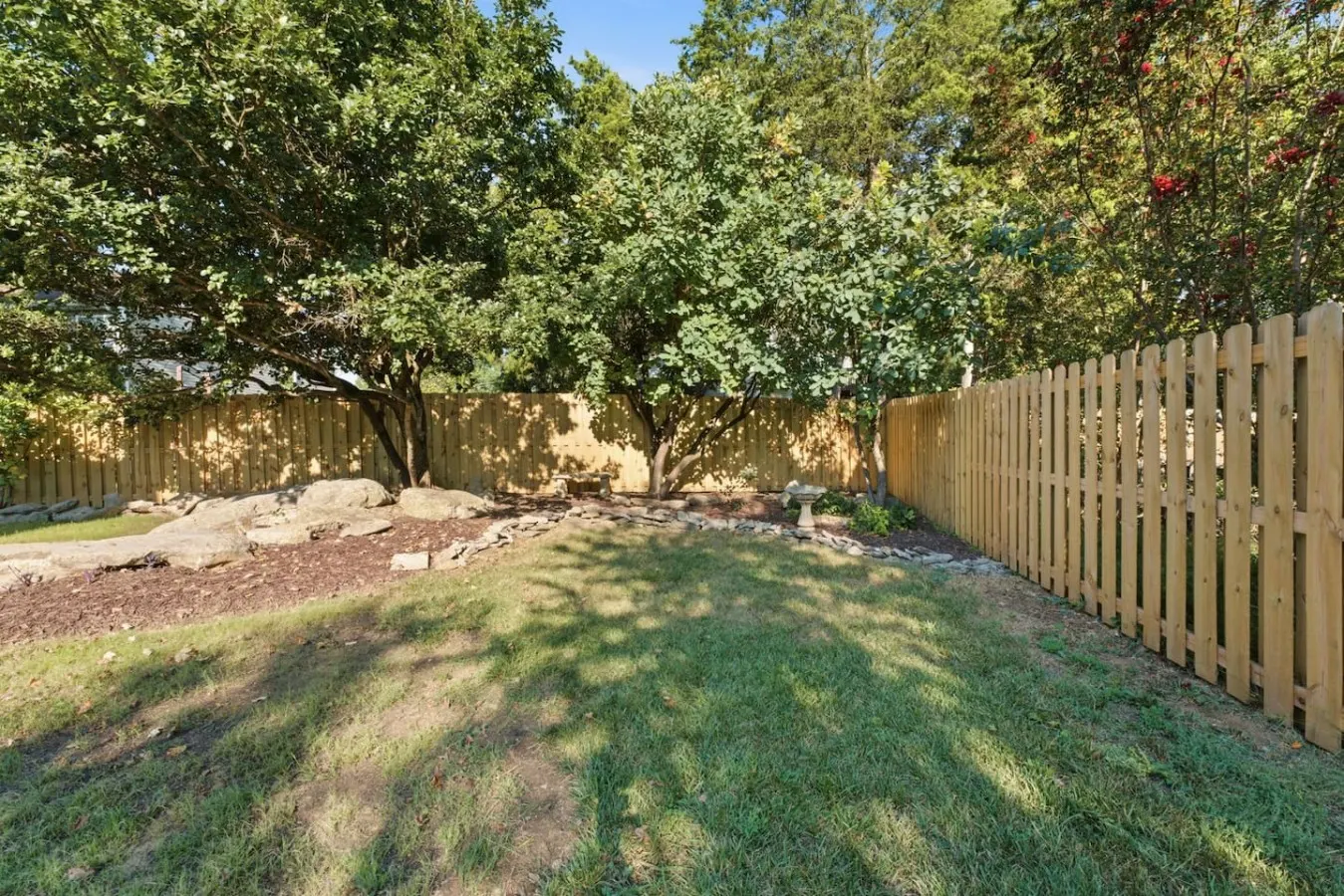 Fire pit, covered patio and fireplace near BNA 16