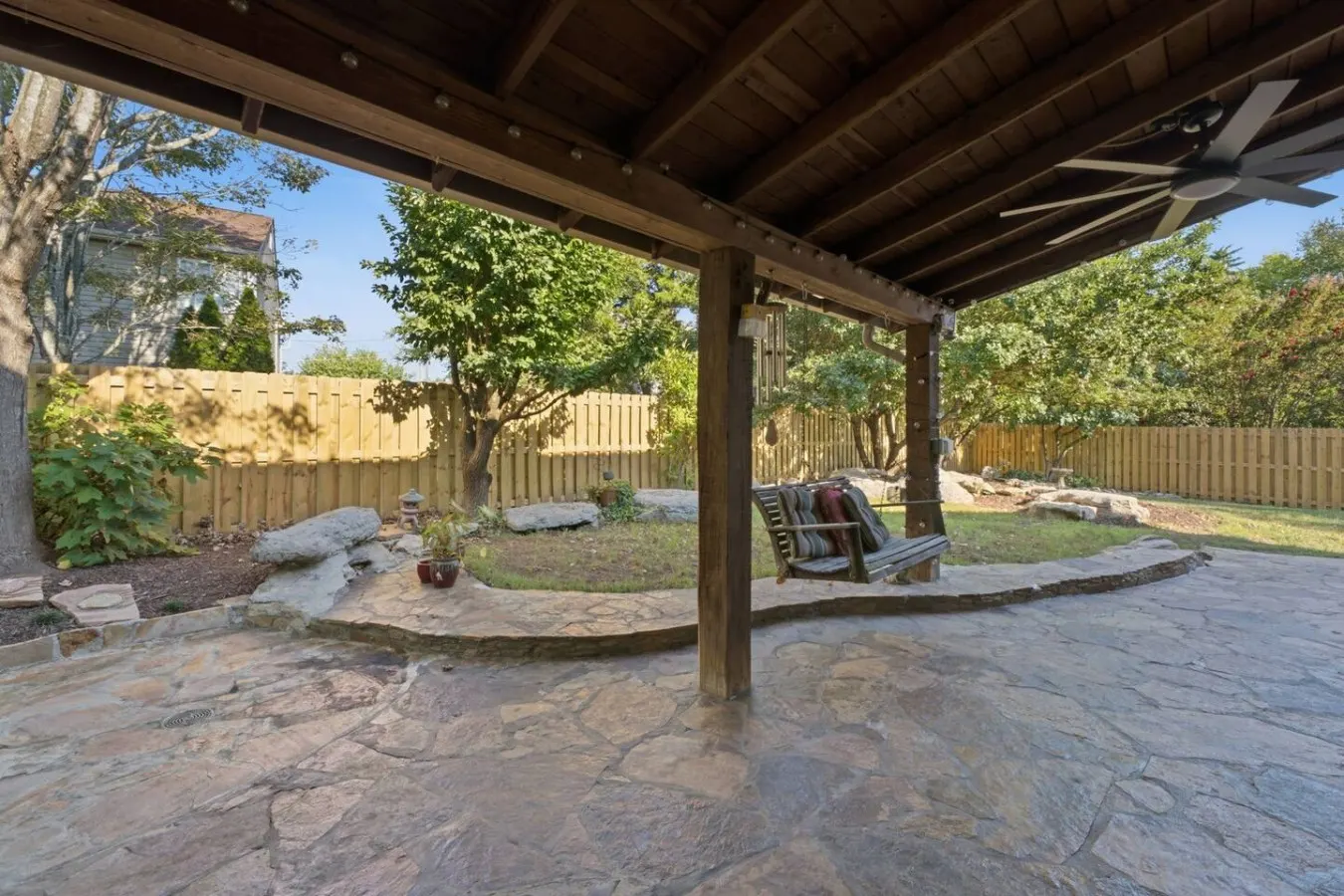 Fire pit, covered patio and fireplace near BNA 20