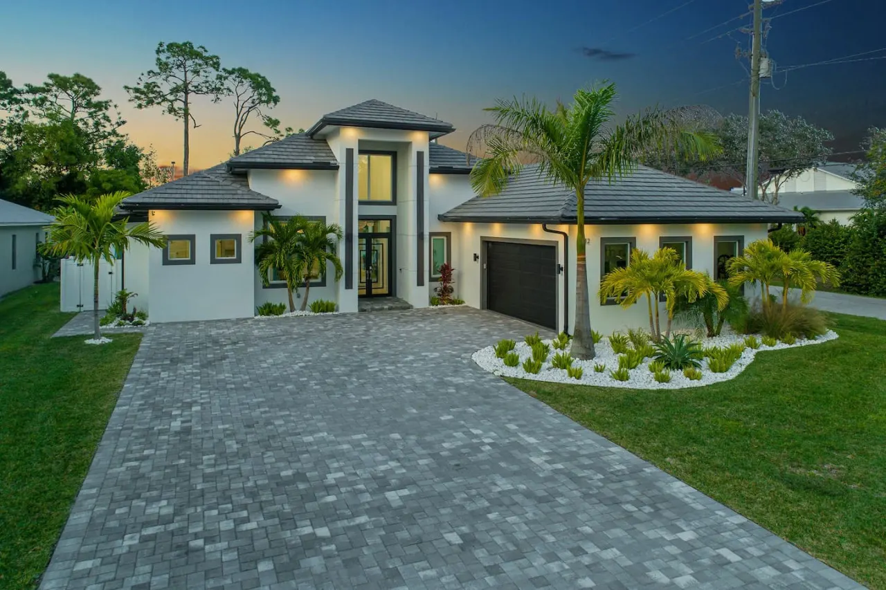 Blue Diamond Beach Home 2