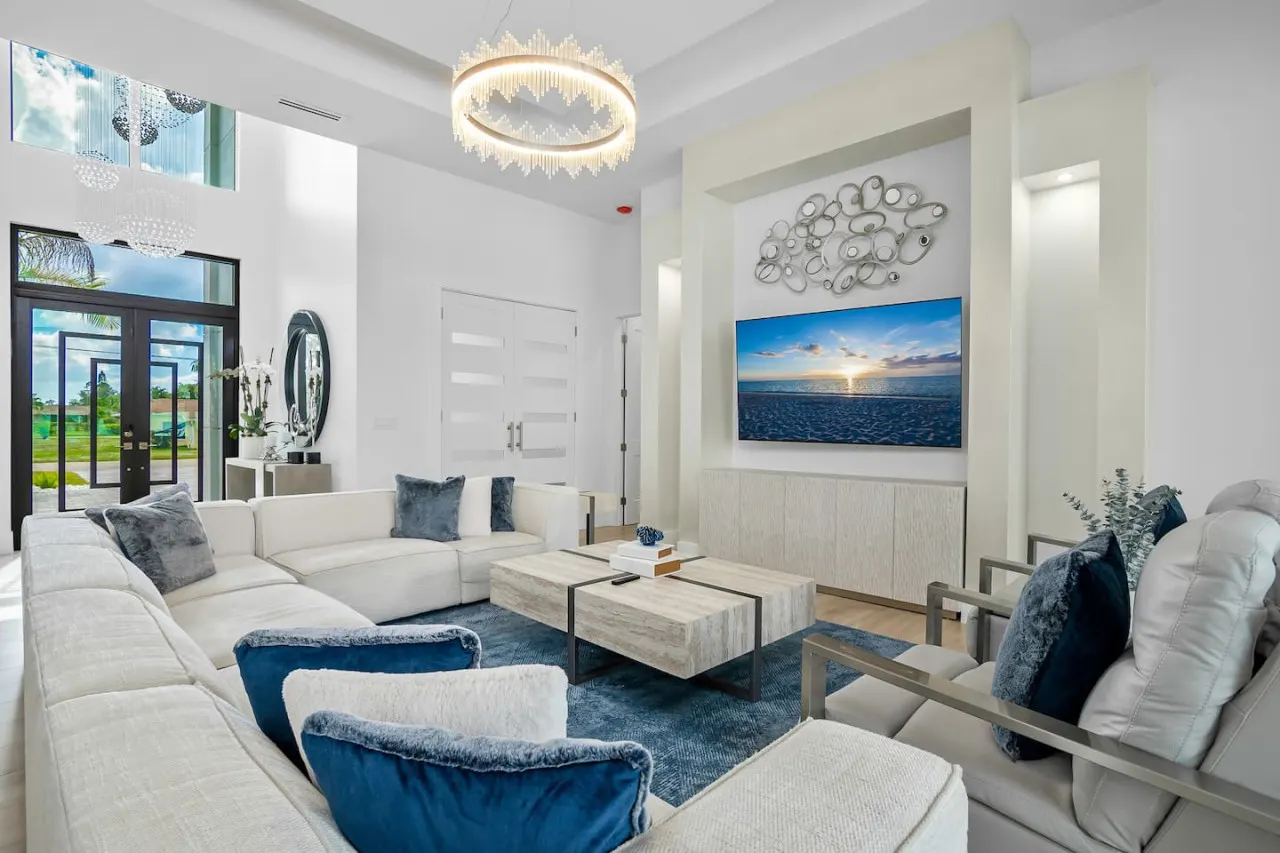 Blue Diamond Beach Home 19