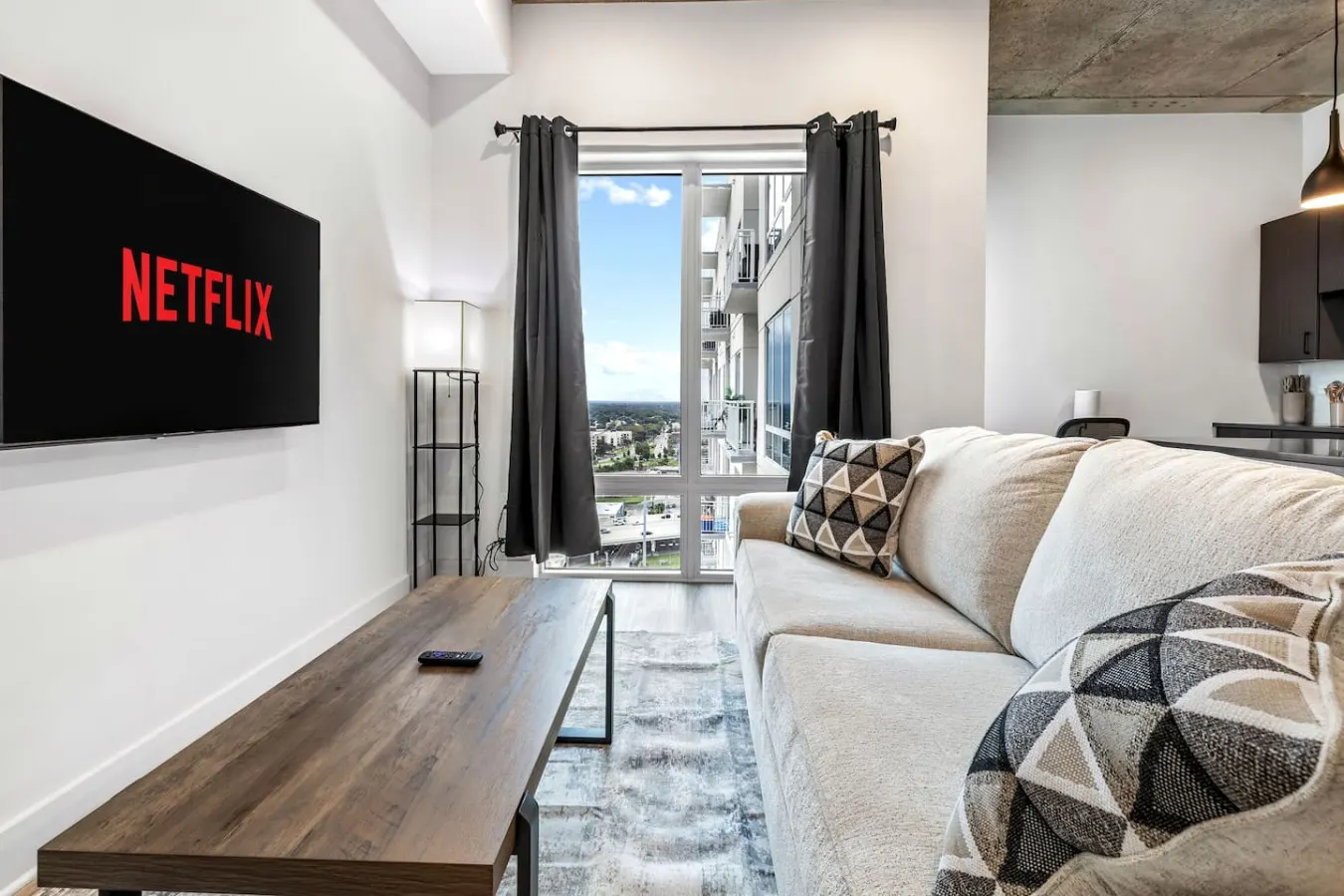Modern Channelside 1BD Apartment Close to DT! 7