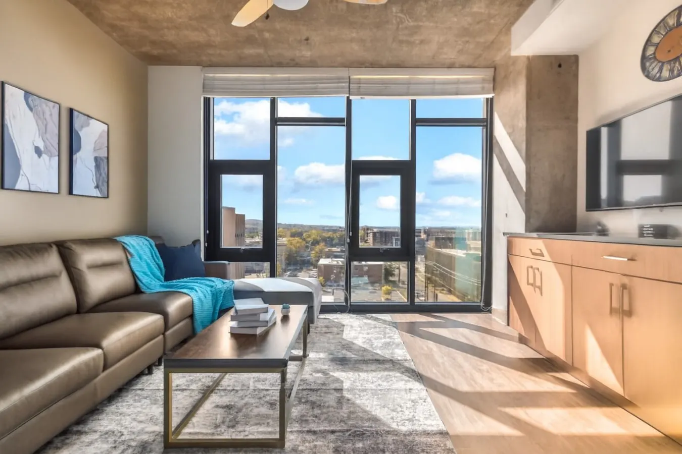 City Views 2BR Floor-to-Ceiling Windows A56 *1Bed* 8