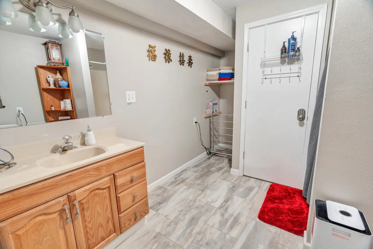 7809 Hunters Moon Ln Moon River Smart-Suite, near Interstate 44/airport 12