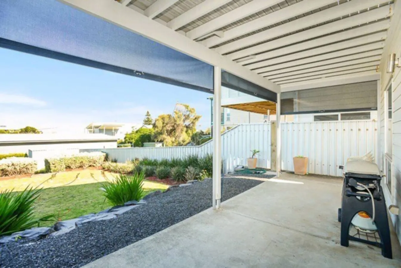 Heroes Rest—Family Beachside Living with Firepit 18